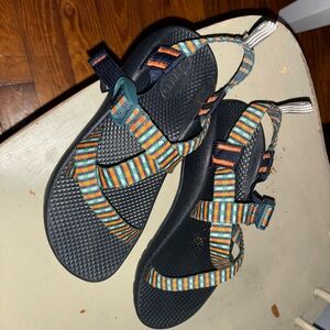 Chaco Multicolor Striped Sandals. Woman’s 6